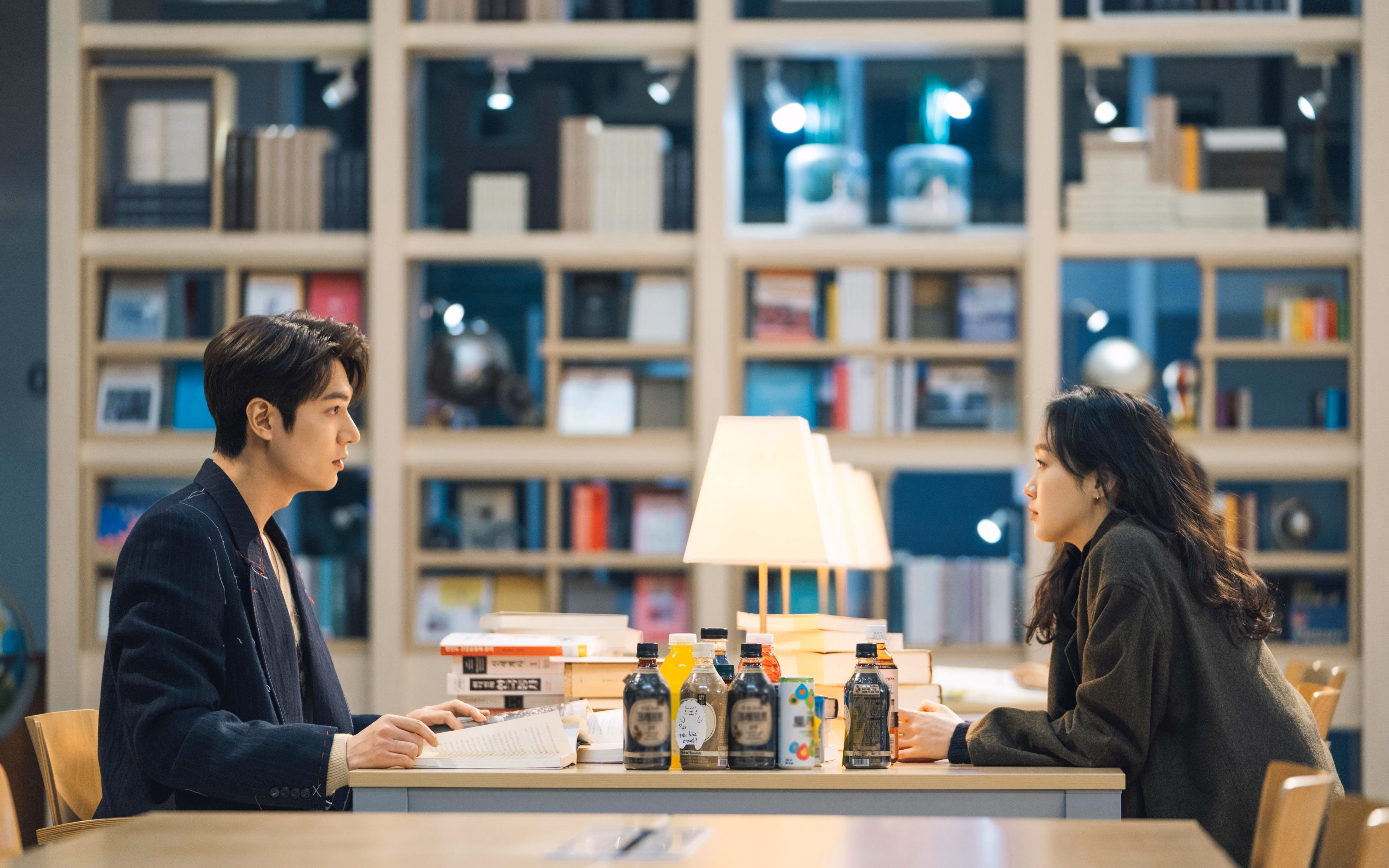 足球评论员被吸入平行宇宙，我目睹萨卡在NBA总决赛抢七绝杀